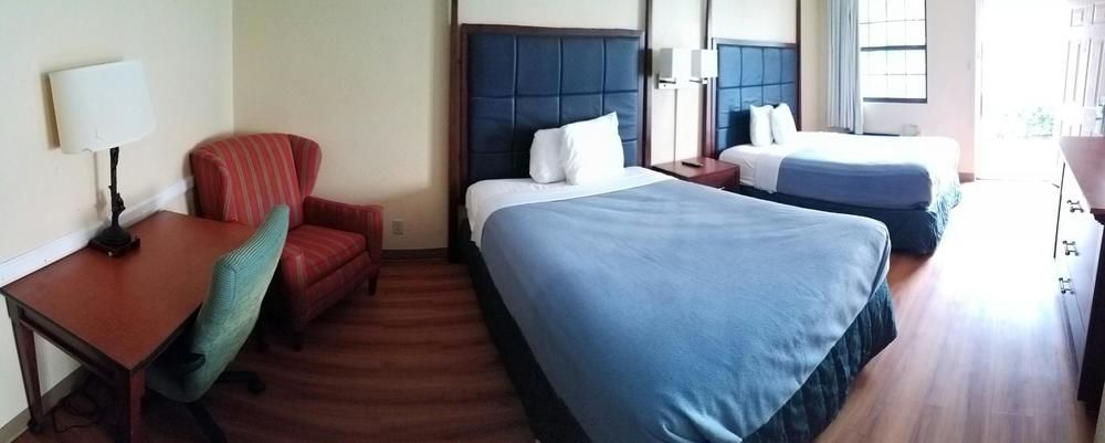 Red Roof Inn & Suites Houston- Hobby Airport Екстер'єр фото